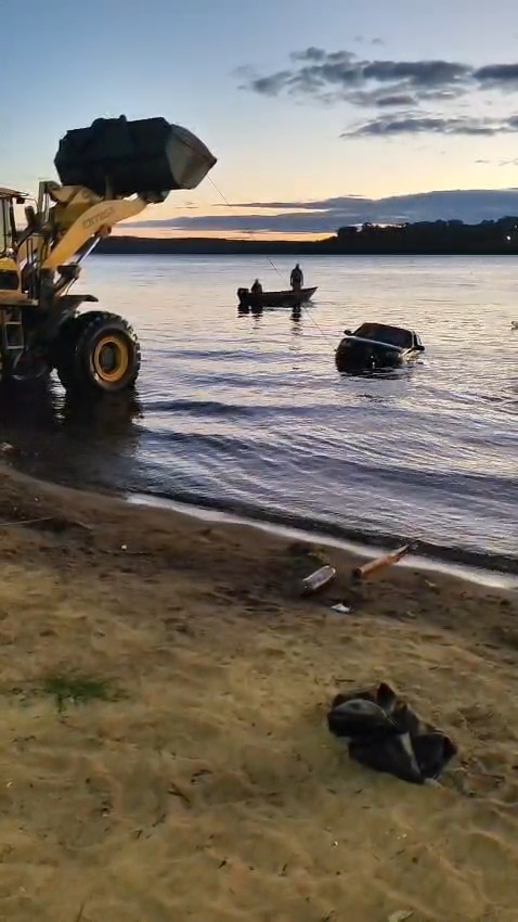 Asalto en Gobernador Roca: hay un detenido y hallaron el auto utilizado para el delito 2